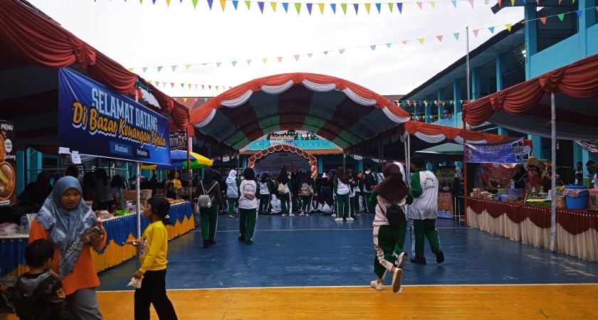 Meriah Banget! Puncak Acara HUT RI ke-80 dan HUT ke-61 SMKN 2 Balikpapan dengan Hiburan, Doorprize, dan Kuliner Kekinian