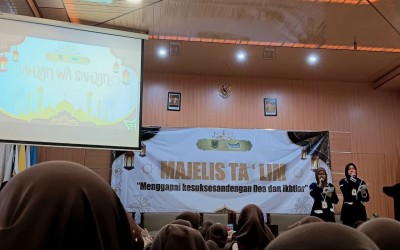 Menggapai Kesuksesan dengan Doa dan Ikhtiar: Rohis Nurul Hikmah Ajak Para Siswi Hidup Lebih Bermakna