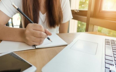 Sering Belajar Tapi Nggak Nempel di Otak? Simak 5 Metode Belajar Cerdas Berikut Ini Agar Belajarmu Makin Seru dan Efektif!